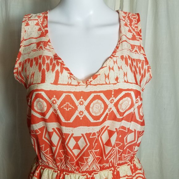 Francesca's bird cage geometrical shift dress - Picture 7 of 11